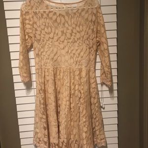 3/4 sleeve lace dress